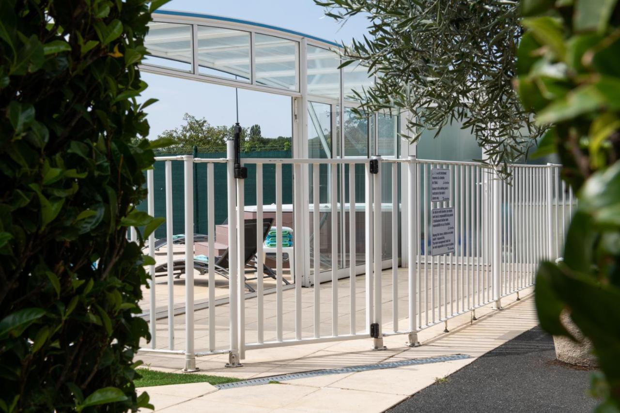 Le Pêchereau Logis Hotel Restaurant L'Escapade מראה חיצוני תמונה