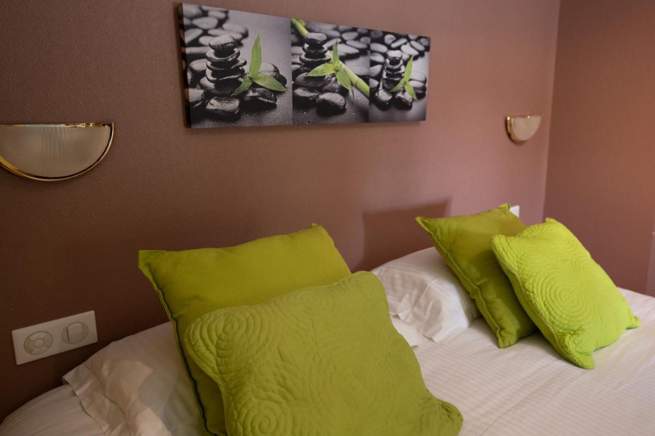 Le Pêchereau Logis Hotel Restaurant L'Escapade מראה חיצוני תמונה